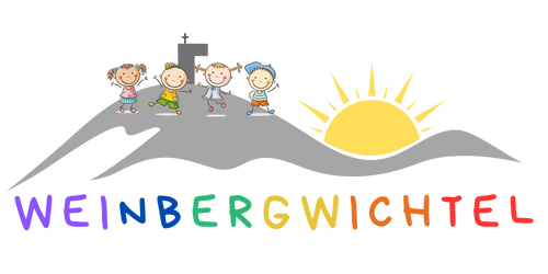 Weinbergwichtel-Logo: Vier fröhliche Kinder stehen auf einem stilisierten Weinberg-Hügel neben dem Aussichtsturm Via Regia am Weinberg Hünfeld, während rechts eine Sonne aufgeht; darunter der bunte Schriftzug „Weinbergwichtel“.